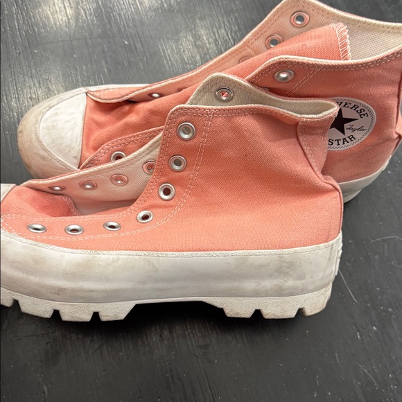 converse. high tops. platform. size women’s 8. peach colored. - Picture 3 of 6